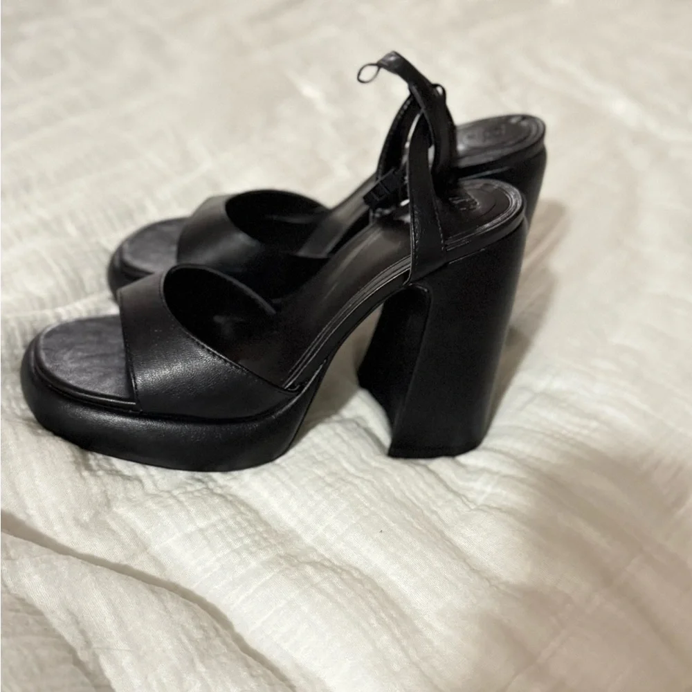 Elegant Black Women's Sandals